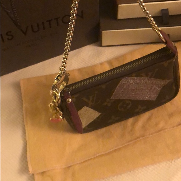 COPY - Authentic LV Mini Pochette Accessoires 5.5x3.5.08” - Picture 6 of 17